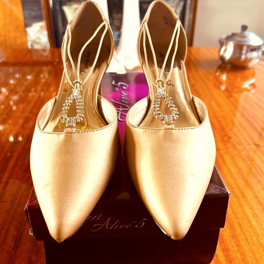 Easy Street Alive @ 5 heels